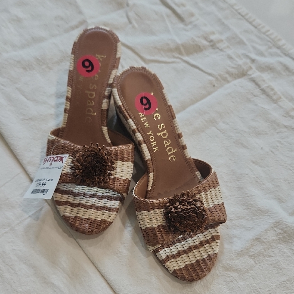 KATE SPADE NEW YORK WEDGE RAFFIA BROWN AND CREAM SANDAL